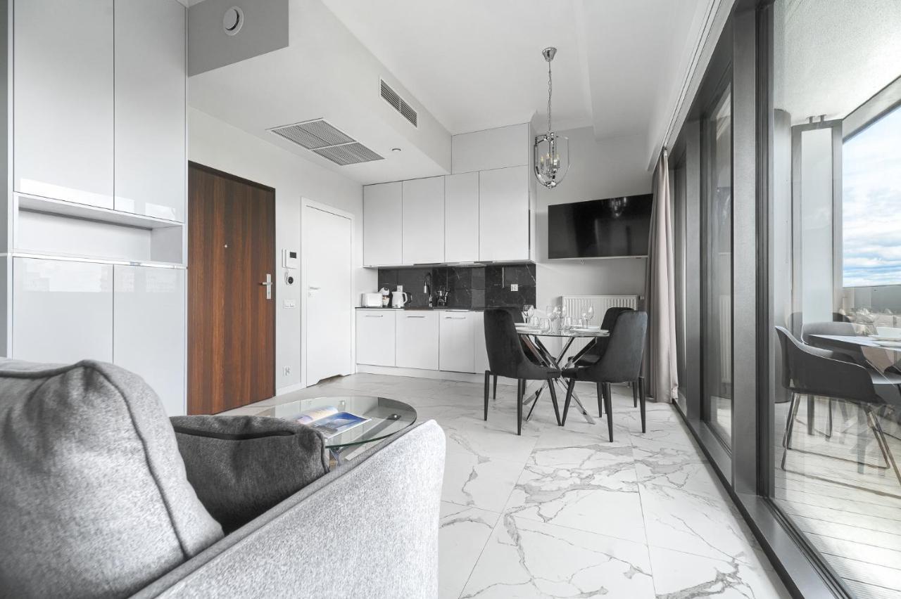 Apartament W Hanza Tower シュチェチン エクステリア 写真